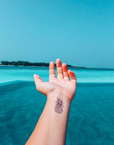 Tatouage éphémère Aménea Skinart - Ananas